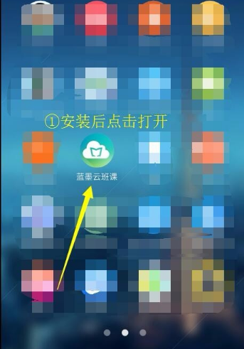 特朗普称：关税也许会让美国人“痛苦”，但“一切代价都会值得”